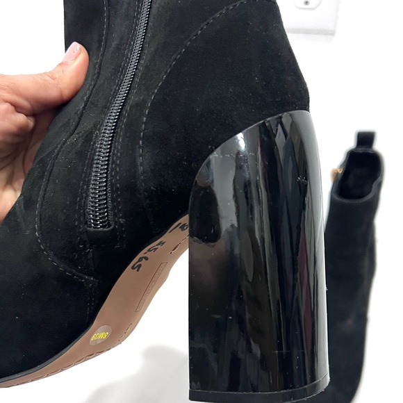 Vince Camuto Black Enverna Block Heel Bootie 8 - Picture 5 of 9